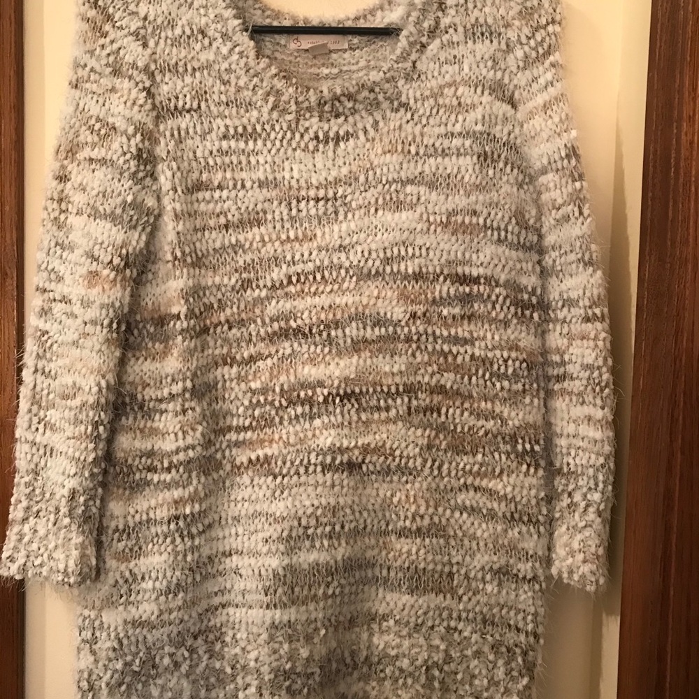 Fuzzy white and grey sweater
